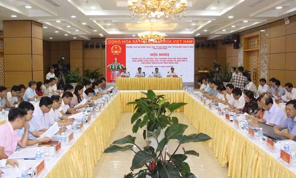 Hội nghị nghe báo cáo tình hình giải quyết kiến nghị của cử tri