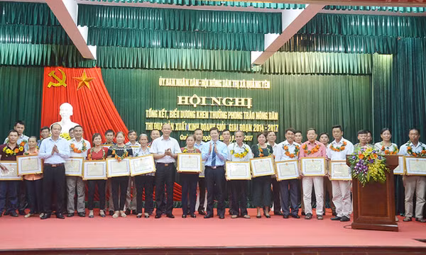 Quảng Yên: 37.900 lượt hộ nông dân đăng ký thi đua SXKDG, giai đoạn 2014-2017