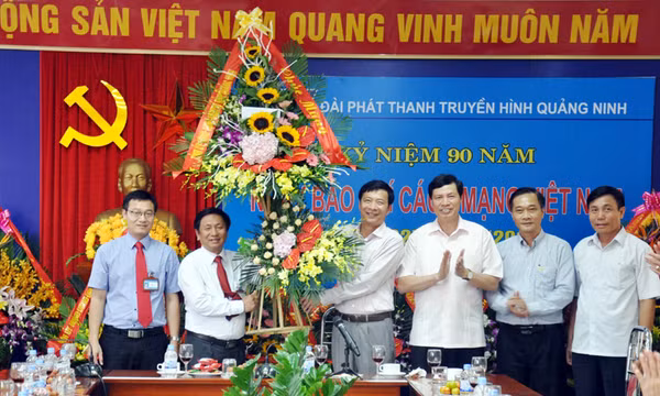 Lãnh đạo tỉnh chúc mừng các cơ quan báo chí nhân Ngày báo chí cách mạng Việt Nam