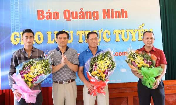 Kết thúc giao lưu trực tuyến với Ban Huấn luyện, cầu thủ Than Quảng Ninh