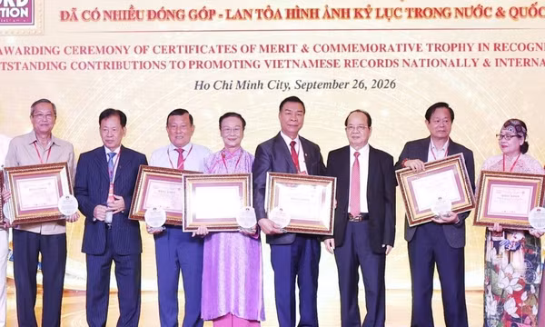 Quảng Ninh có 2 tập thể và 1 cá nhân được tổ chức Kỷ lục Việt Nam vinh danh
