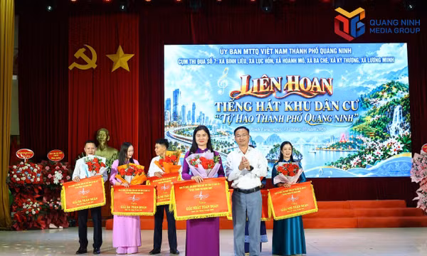 Liên hoan tiếng hát khu dân cư cụm số 7