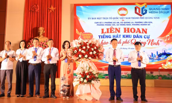 Liên hoan tiếng hát khu dân cư "Tự hào thành phố Quảng Ninh” cụm số 3