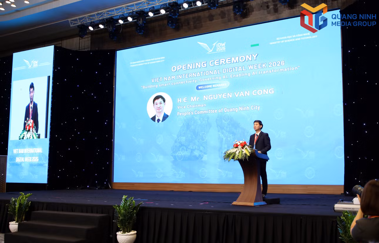 bqn_tr_2810-khcn-cong.jpg