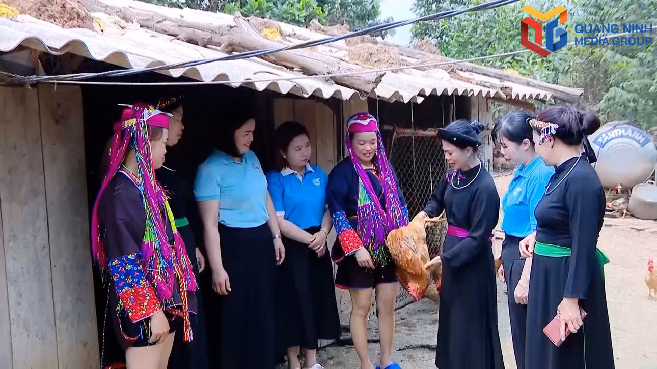 bqn_tr_phu-nu-dan-toc-thieu-so-phat-trien-kinh-te00-26-56-18still008.jpg