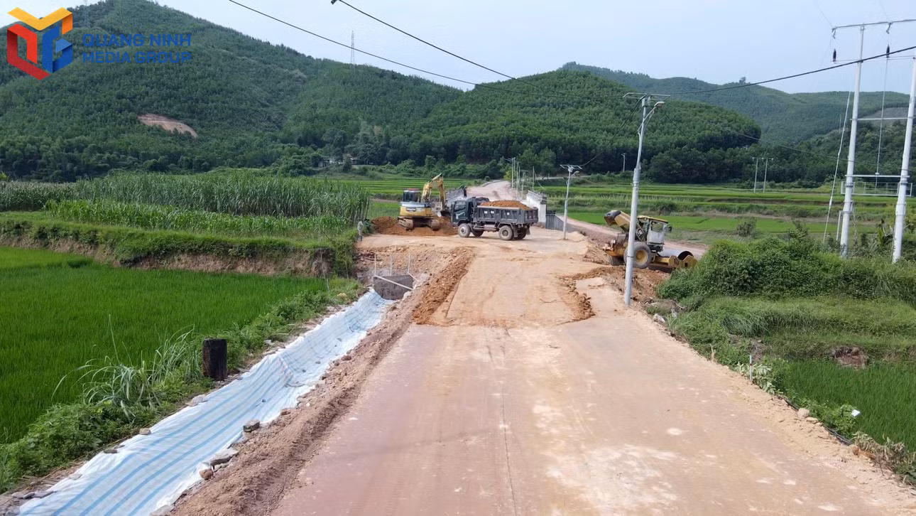 bqn_tl_7-hinh-tho-mo-loi-de-vung-cao-phat-trien00-10-42-18still011.jpg
