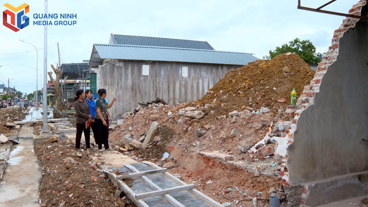 bqn_tl_mai-huong-phu-nu-chung-suc-xd-ntm-do-thi-van-minh00-00-15-10still001.jpg