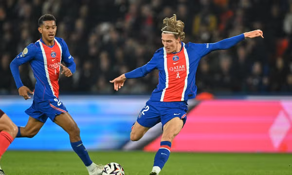 PSG trở lại ngôi đầu Ligue 1, Sevilla chấm dứt chuỗi trận không thắng