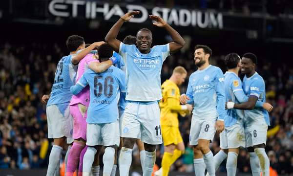 Man City và Liverpool thắng luân lưu, giành vé vào tứ kết Cúp Liên đoàn Anh