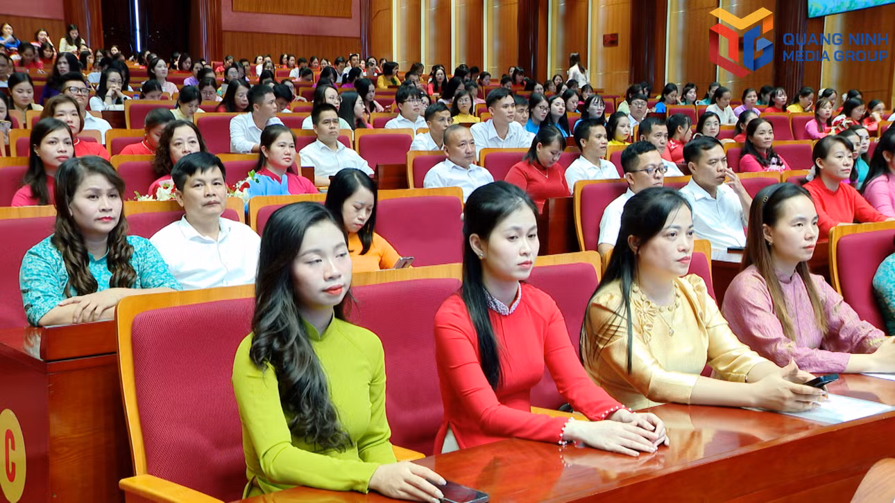 Quang cảnh hội nghị.
