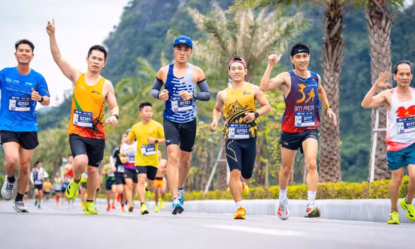 Mạnh phong trào, vươn cao thành tích