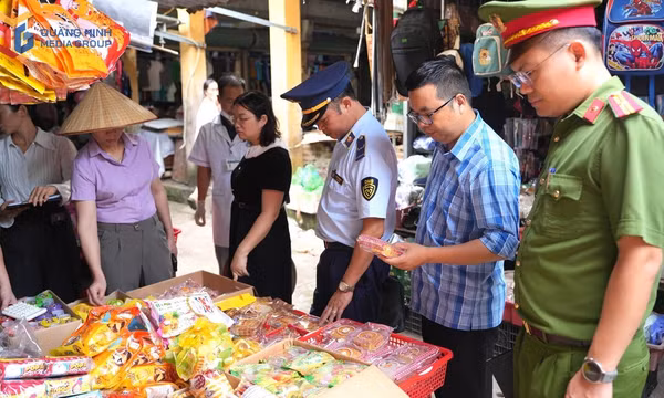 Đông Ngũ: Kiểm tra an toàn thực phẩm dịp Tết Trung thu 