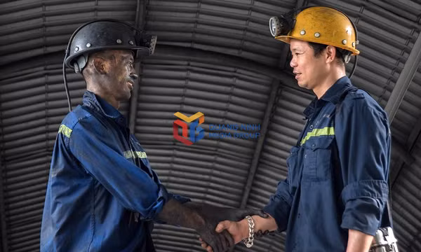 Thợ mỏ với mặt trận tư tưởng thời đại số