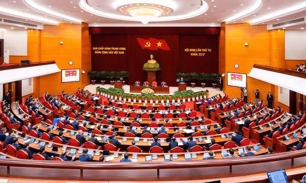 Thông cáo báo chí về ngày làm việc thứ nhất Hội nghị lần thứ tư Ban Chấp hành Trung ương Đảng khoá XIV