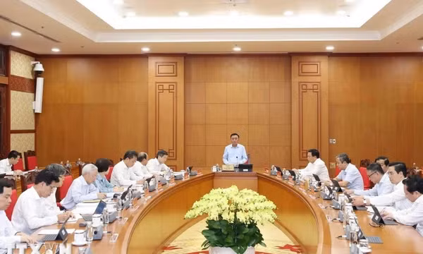 Thường trực Ban Bí thư Trần Cẩm Tú làm việc với Học viện Chính trị Quốc gia Hồ Chí Minh