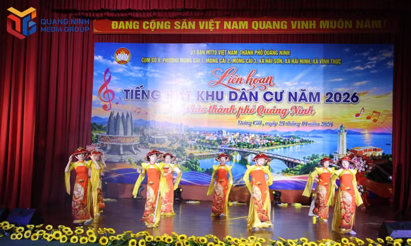 Liên hoan tiếng hát khu dân cư "Tự hào thành phố Quảng Ninh” cụm số 9