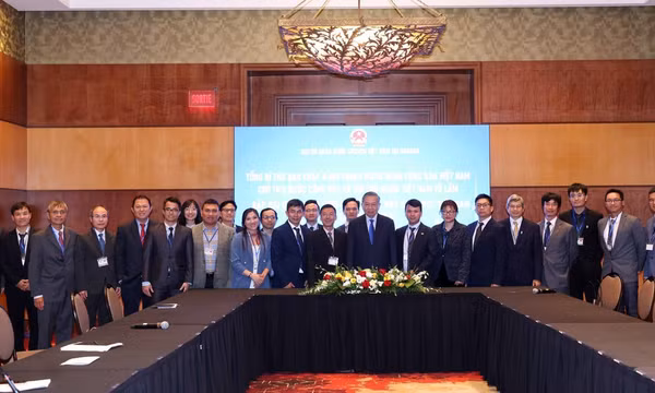Tổng Bí thư, Chủ tịch nước Tô Lâm gặp Mạng lưới Chuyên gia và nhà khoa học Việt Nam tại Canada