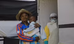 Chuyên gia cảnh báo dịch Ebola có thể lan rộng dù số ca mắc chững lại