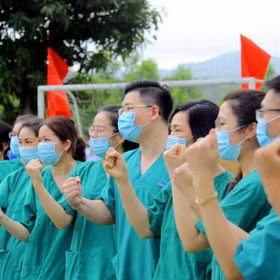 Cuộc chiến chống giặc Covid 19 - Chuyện từ mặt trận không tiếng súng