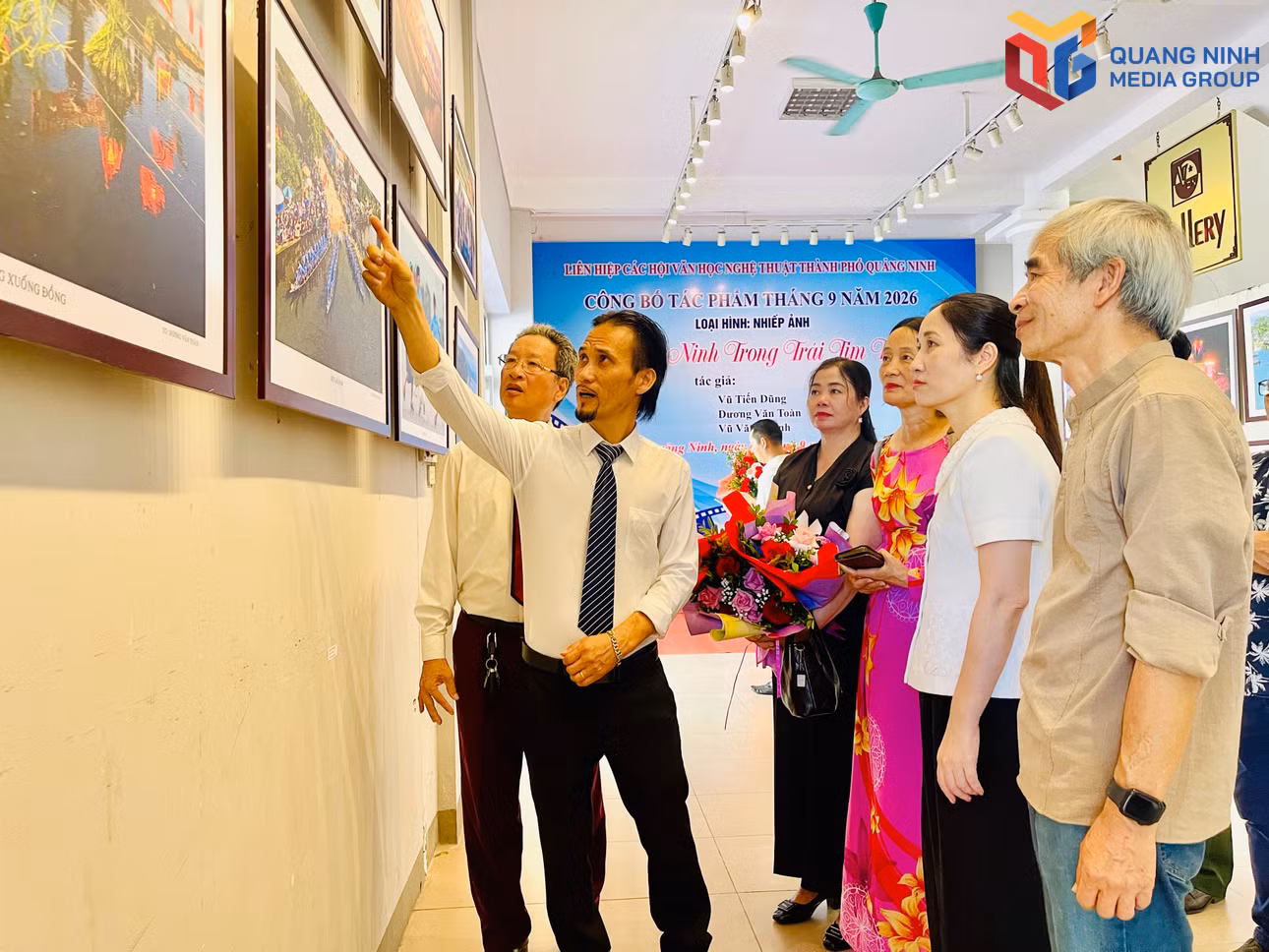 Triển lãm giới thiệu 60 tác phẩm nhiếp ảnh của 3 tác giả Vũ Tiến Dũng, Dương Văn Toàn và Vũ Văn Thành.