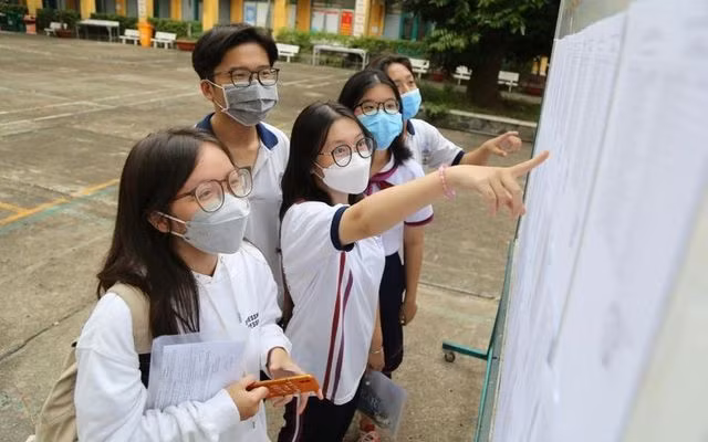 7 đại học công bố thang quy đổi IELTS năm 2025 - Ảnh 2.