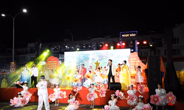 Phường Hạ Long tổ chức chương trình nghệ thuật “Tự hào thành phố Quảng Ninh”