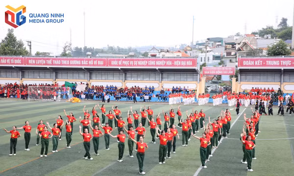 Chương trình Đồng diễn Dân vũ – Võ thuật chào mừng thành phố Quảng Ninh