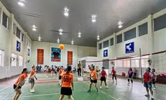 Hội LHPN xã Quảng La tổ chức giải bóng chuyền hơi nữ chào mừng ngày 20/10