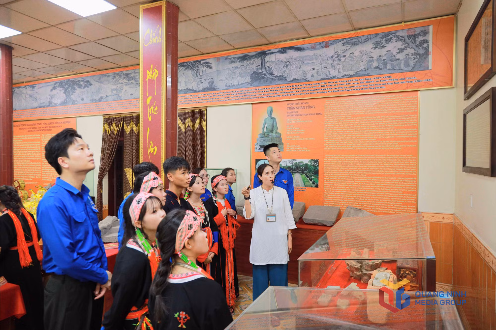 cac-dai-bieu-cung-cac-dvtn-tham-gia-hanh-trinh-tuoi-tre-theo-dau-chan-phat-hoang-tran-nhan-tong-4613.jpg