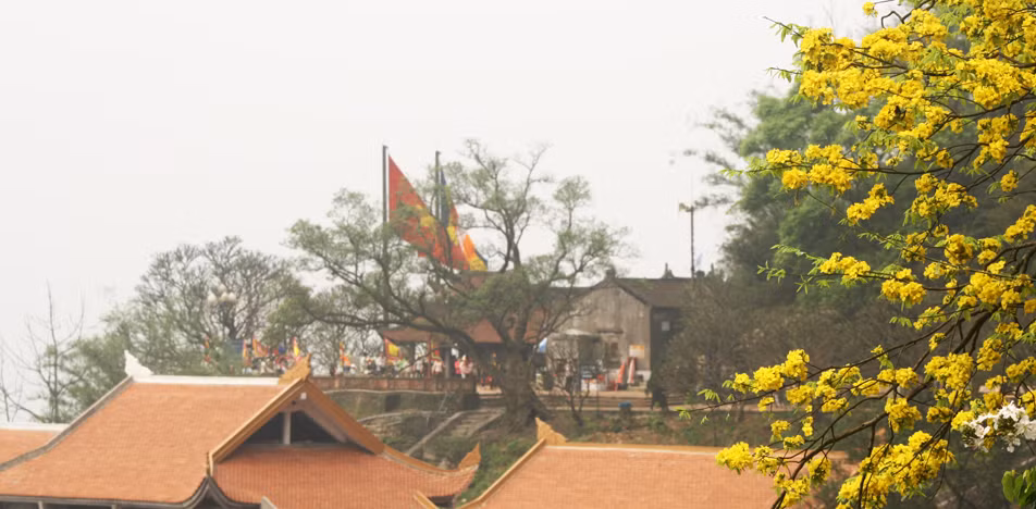 Yên Tử có không gian thanh tịnh và trong lành thích hợp để phát triển du lịch tâm linh.
