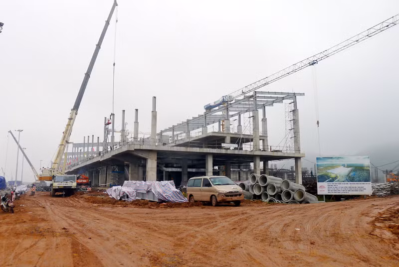 Phối cảnh nhà ga Cảng hàng không quốc tế Vân Đồn đang được thi công. Dự kiến tháng 4/2018 sẽ đi vào hoạt động