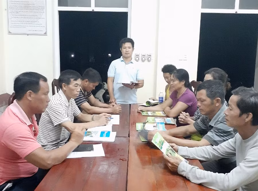 Chi bộ thôn Đồng Cầu họp triển khai kế hoạch, giao nhiệm vụ cho các đảng viên 