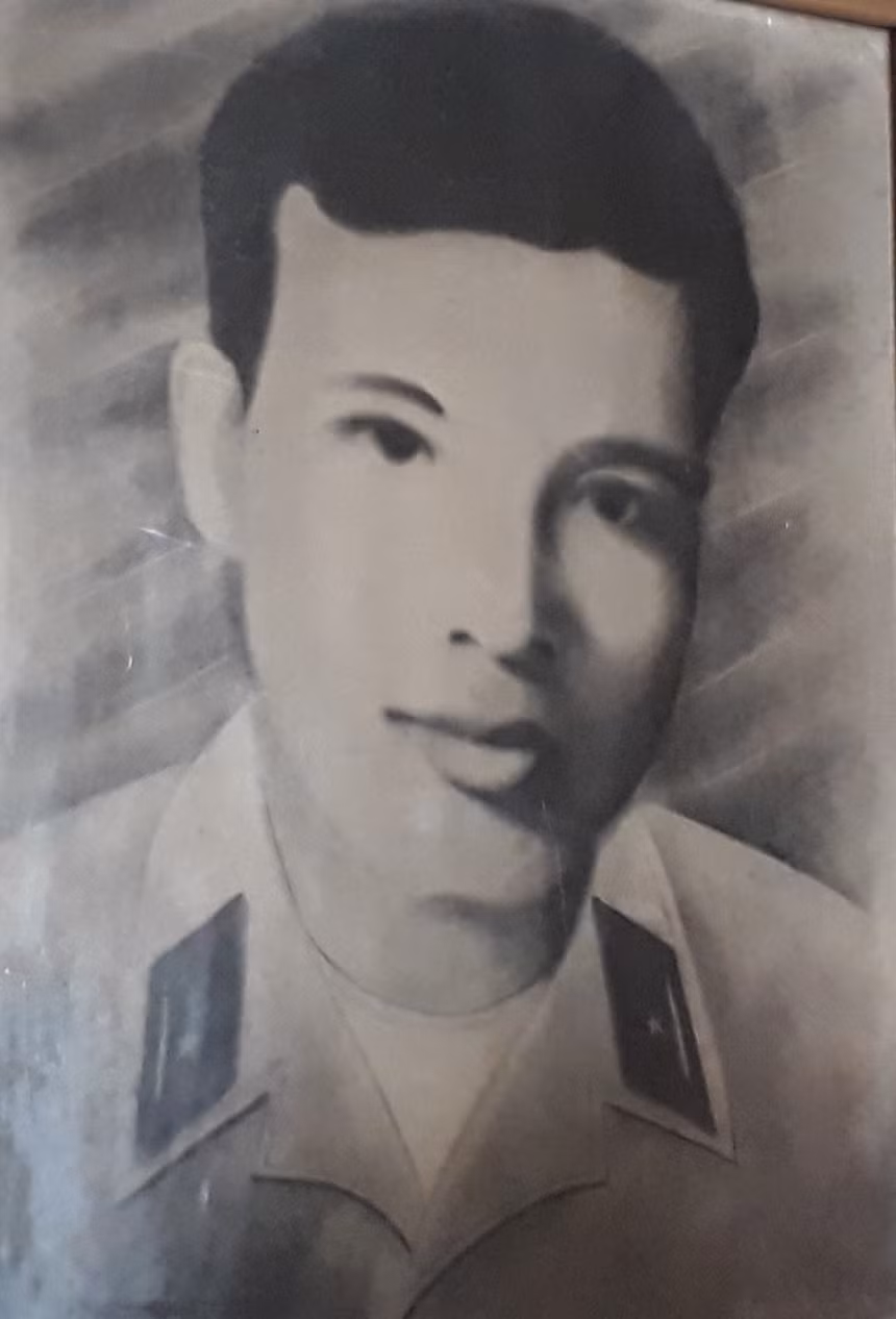 Di ảnh Anh hùng Đỗ Chu Bỉ.