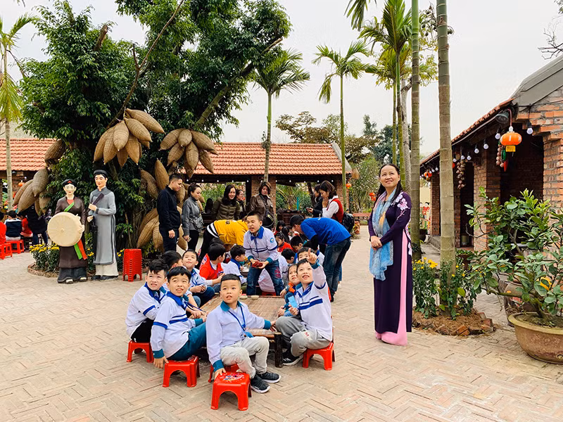 Tổ chức các tour du xuân đầu năm có sự kết hợp giữa du lịch tâm linh và trải nghiệm vui chơi, giải trí được nhiều người lựa chọn. Ảnh: Thanh Tùng (CTV)