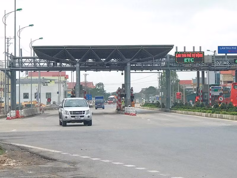 Thu phí không dừng tại trạm BOT QL1 đoạn qua Quảng Bình.