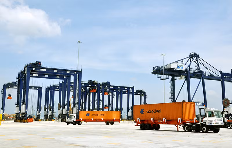 Cảng Cái Lân đang được tiếp tục đầu tư