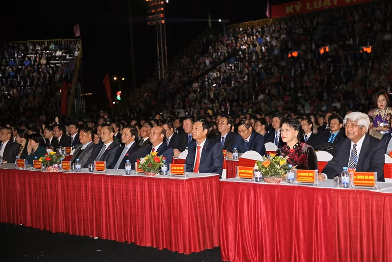 Các đại biểu Trung ương, tỉnh, Tập đoàn Công nghiệp Than- Khoáng sản Việt Nam, Tổng Công ty Đông Bắc tham dự Lễ Kỷ niệm