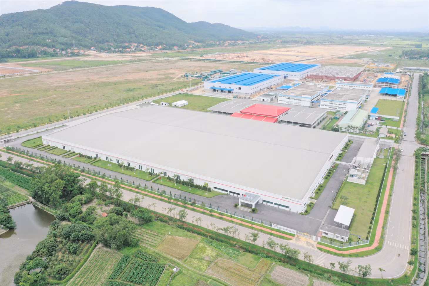 Khu Công nghiệp Đông Mai, TX Quảng Yên. Ảnh: Mạnh Trường
