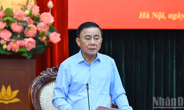 Đồng chí Trần Cẩm Tú, Ủy viên Bộ Chính trị, Thường trực Ban Bí thư. (Ảnh: DUY LINH)