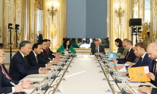 Tổng Bí thư, Chủ tịch nước Tô Lâm và Tổng thống Pháp Emmanuel Macron hội đàm. (Ảnh: Thống Nhất/TTXVN) 