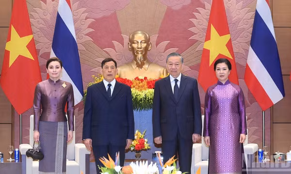 Tổng Bí thư, Chủ tịch nước Tô Lâm chủ trì Lễ đón chính thức Nhà vua Vương quốc Thái Lan và Hoàng hậu
