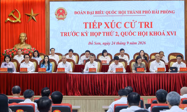 Thủ tướng: Sửa đồng bộ các luật nhằm không để giá đất tăng cao và bảo đảm chỗ ở cho người dân
