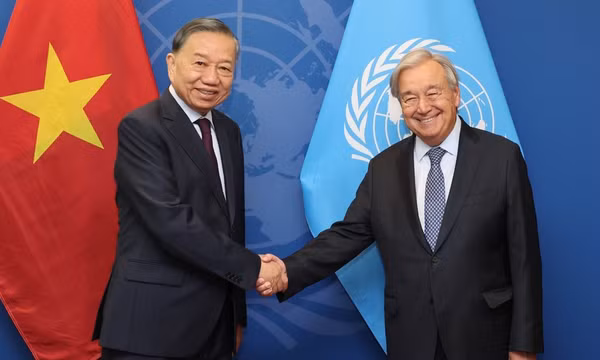 Tổng Bí thư, Chủ tịch nước Tô Lâm gặp Tổng Thư ký Liên hợp quốc António Guterres. (Ảnh: Thống Nhất/TTXVN) 