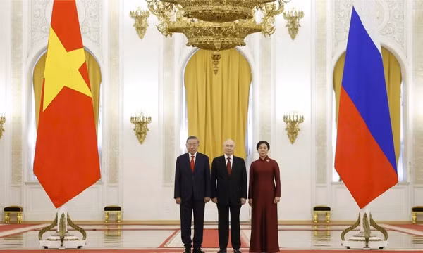 Tổng thống Nga Vladimir Putin chủ trì Lễ đón Tổng Bí thư, Chủ tịch nước Tô Lâm và Phu nhân