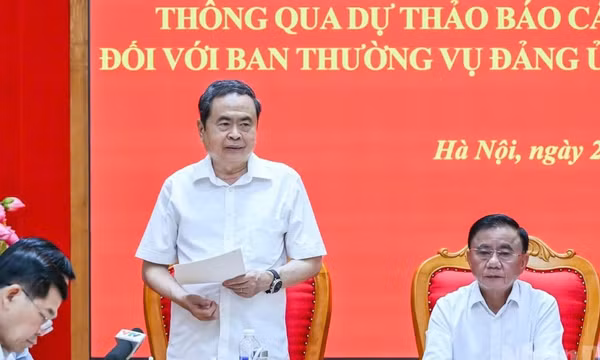 Chủ tịch Quốc hội Trần Thanh Mẫn, Trưởng đoàn Kiểm tra, giám sát số 220, phát biểu mở đầu hội nghị. (Ảnh: DUY LINH) 
