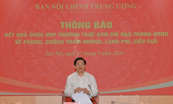 Đồng chí Đặng Văn Dũng chủ trì họp báo. (Ảnh: ĐẶNG PHƯỚC) 