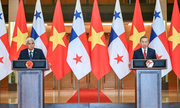 Tổng Bí thư, Chủ tịch nước Tô Lâm và Tổng thống Panama gặp gỡ báo chí sau hội đàm - Ảnh: chinhphu.vn/Nhật Bắc
