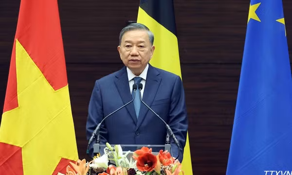 Tổng Bí thư, Chủ tịch nước Tô Lâm phát biểu chính sách tại Viện Quan hệ quốc tế Hoàng gia Egmont. (Ảnh: TTXVN)