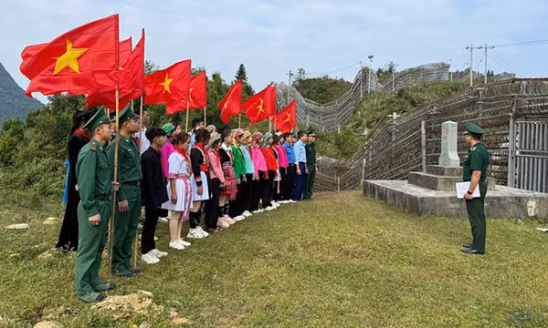 Tổ chức Phong trào "Toàn dân xây dựng nền quốc phòng vững mạnh, hiện đại" trên cả nước