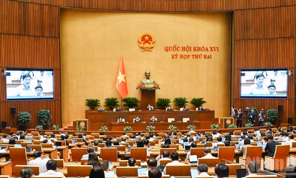 Quốc hội thảo luận ở hội trường ngày 30/10/2026. (Ảnh: DUY LINH)